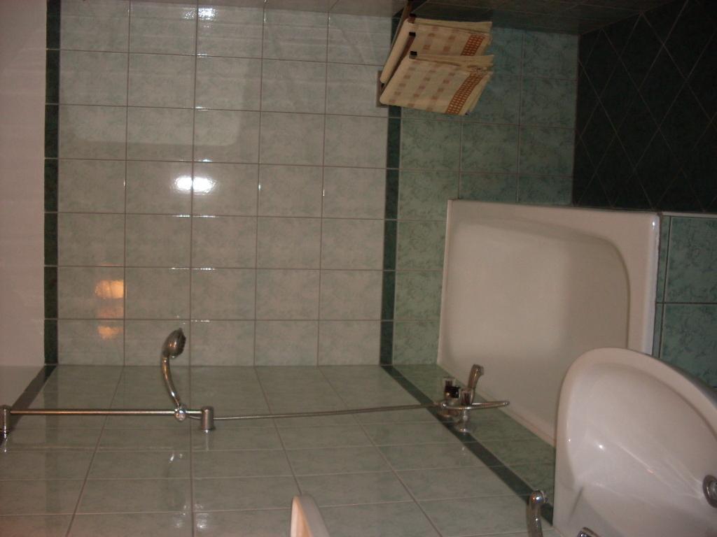 Pegazus Vendeghaz Hotel ไฮจ์ดุสโซบอสโล ภายนอก รูปภาพ